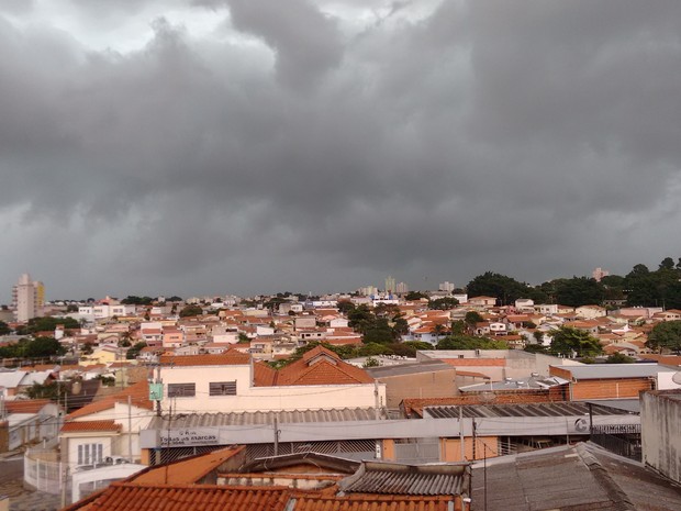 Temporal atinge Campinas nesta tarde de sábado (12) (Foto: Cleber Mariano/ VC no G1) Temporal atinge Campinas nesta tarde de sábado (12) (Foto: Cleber Mariano/ VC no G1)