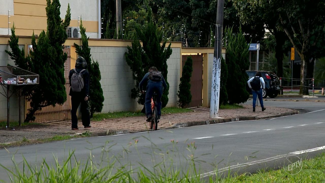Estudantes universitários reclamam de insegurança em Barão Geraldo Estudantes universitários reclamam de insegurança em Barão Geraldo
